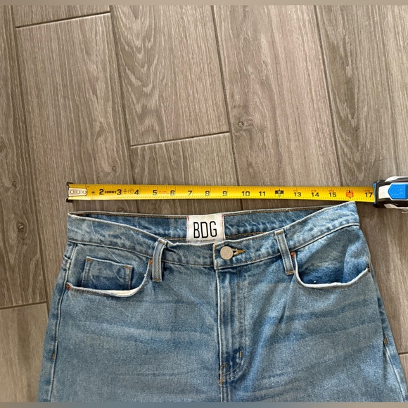 BDG|Super wide leg denim jeans,distressed with raw hem,Urban Outfitters••Size 31 - Picture 8 of 10